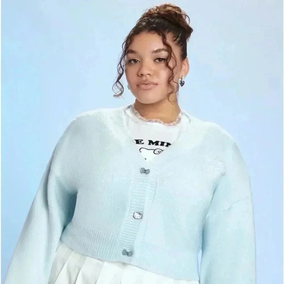 Hello Kitty sweater. Plus size. New with tags - Picture 1 of 4